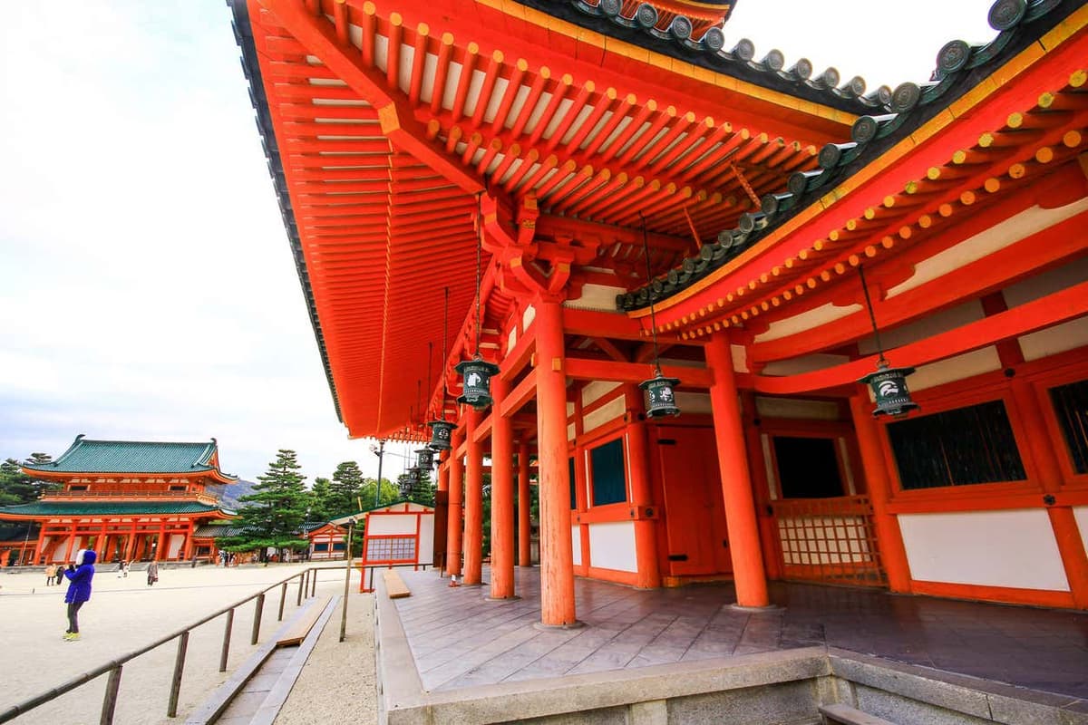 Kyoto Imperial Palace + Nijo Castle Guided Tour