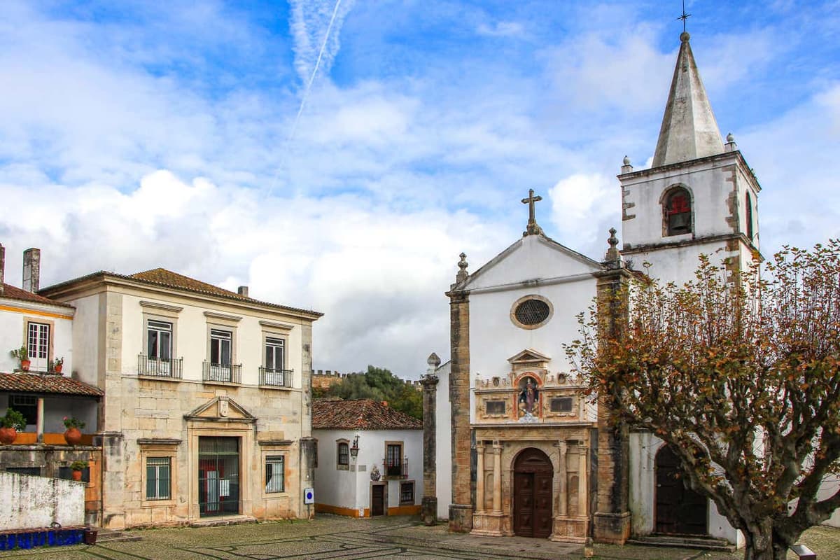 Tour di Óbidos + Degustazione di Ginjinha