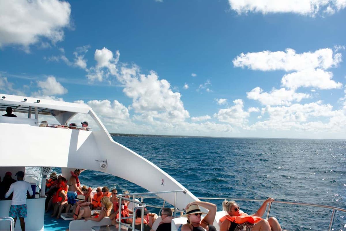Excursión a Isla Catalina con snorkel