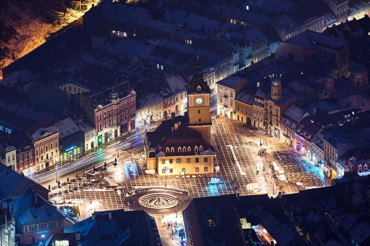 Brasov Walking Tour at Night