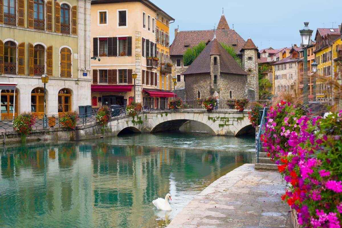 Tour di Annecy e Ginevra