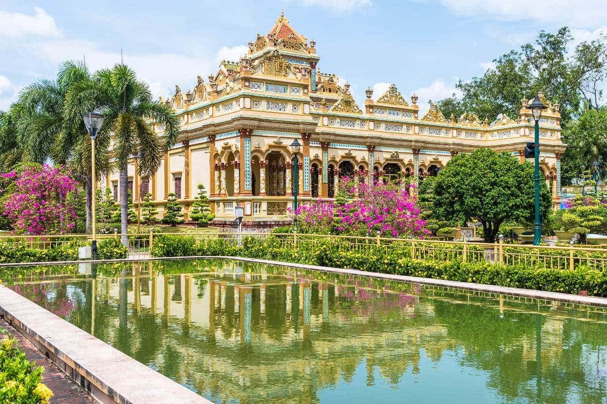 Vinh Trang Pagoda & Mekong Delta Tour