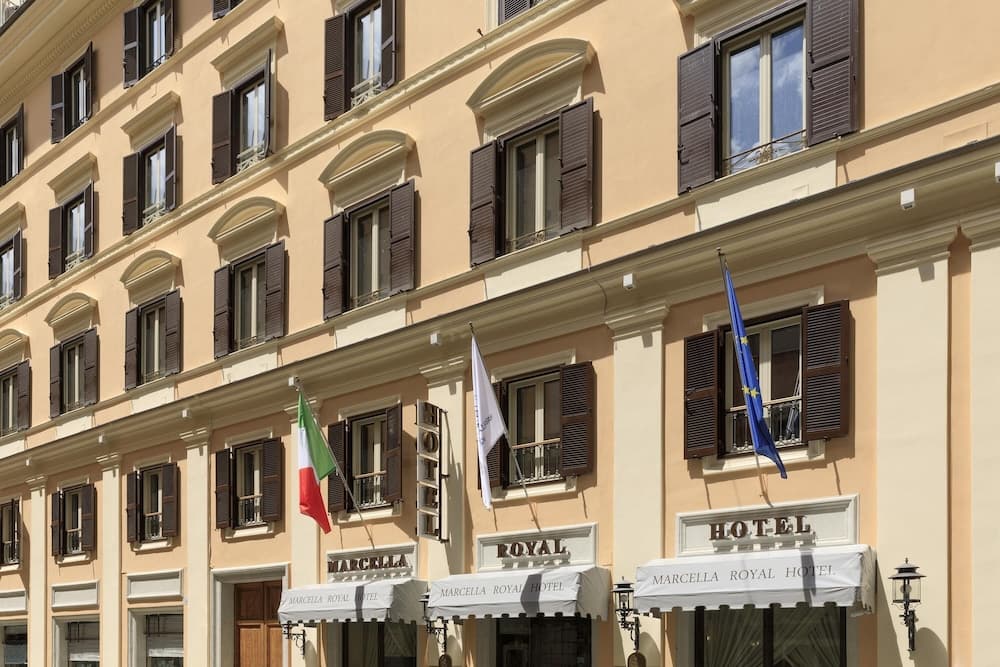 Marcella Royal Hotel - Rooftop Garden