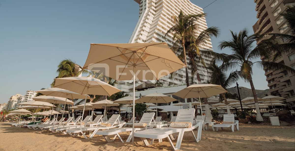 HS HOTSSON Hotel Acapulco
