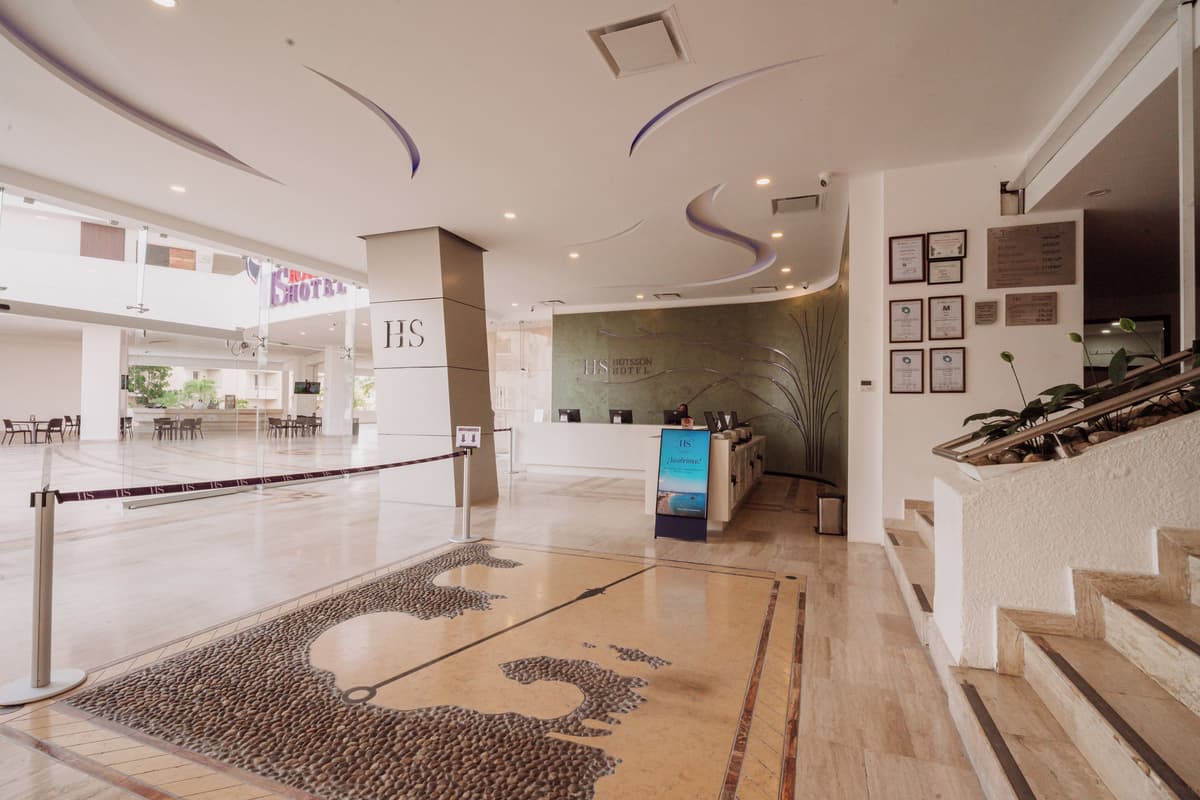 HS HOTSSON Hotel Acapulco