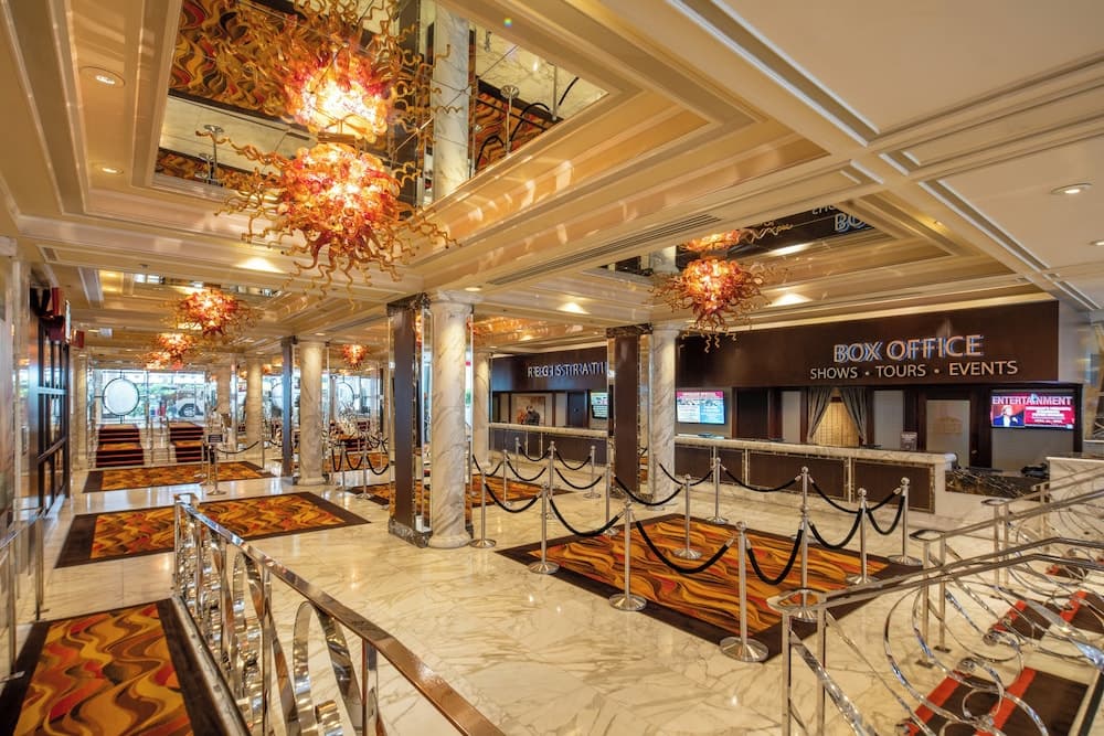 Golden Nugget Las Vegas Hotel & Casino