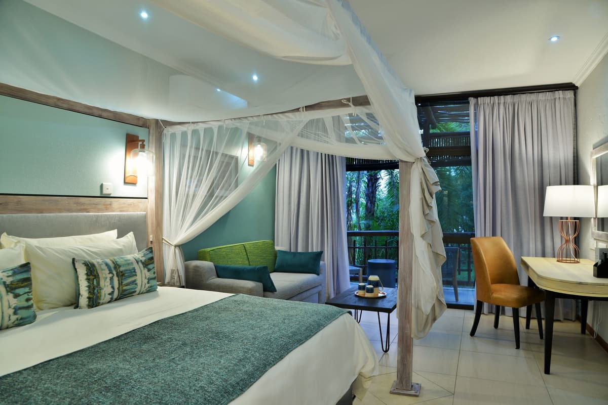 Cresta Mowana Safari Resort & Spa