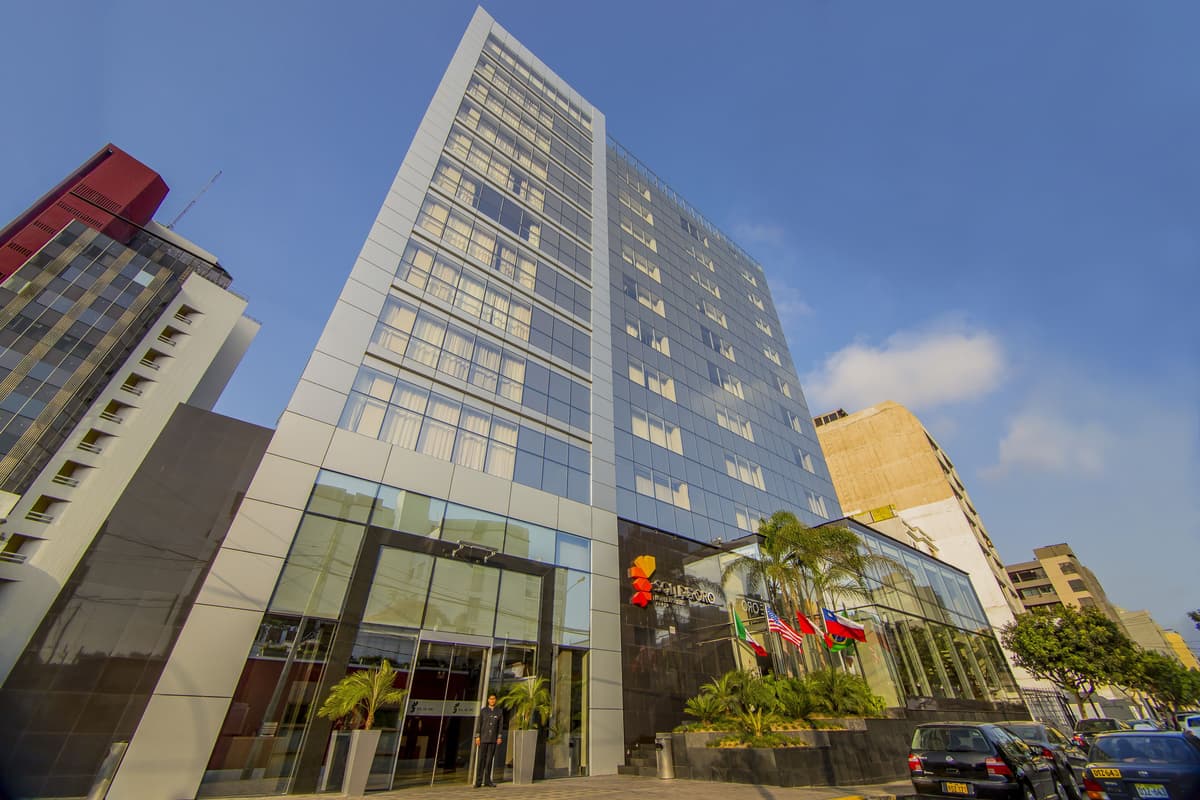 Sol de Oro Hotel & Suites