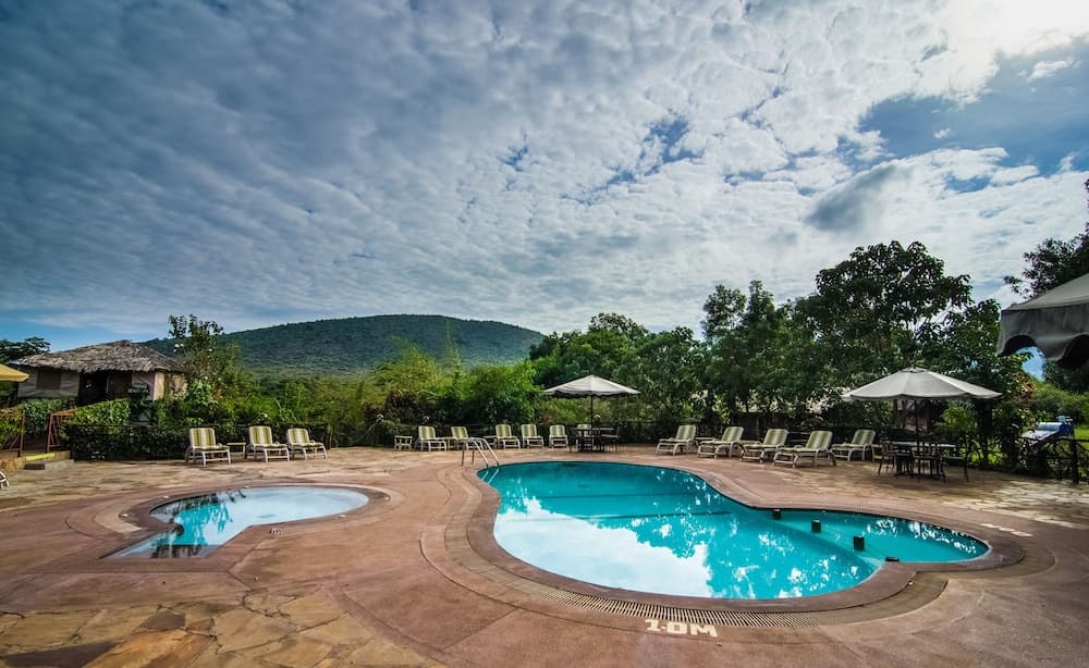 Sentrim Mara Game Lodge