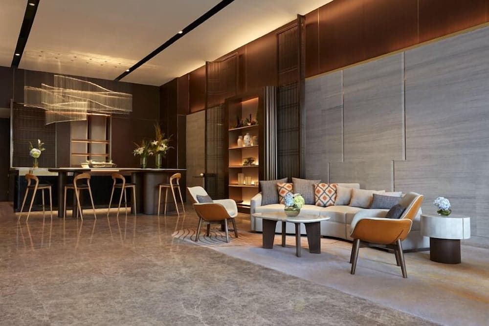 Momentus Hotel Alexandra