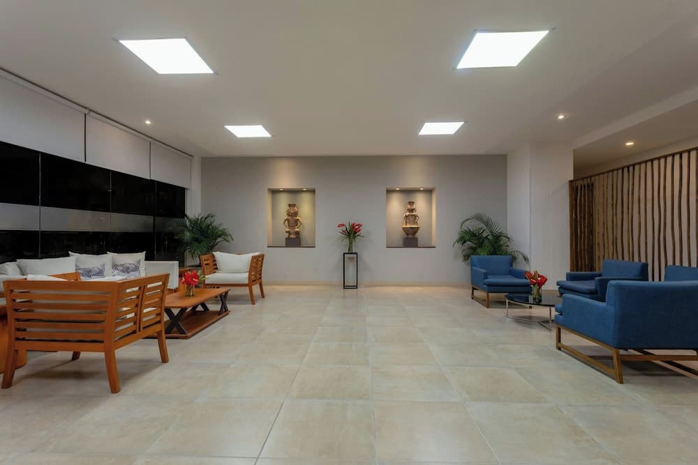 Courtyard By Marriott Santa Marta Resort