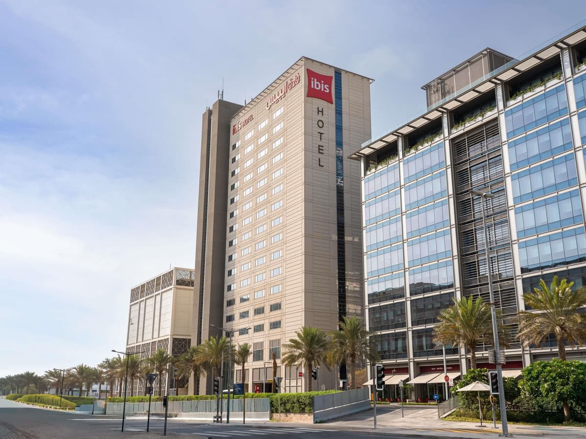 ibis One Central Hotel