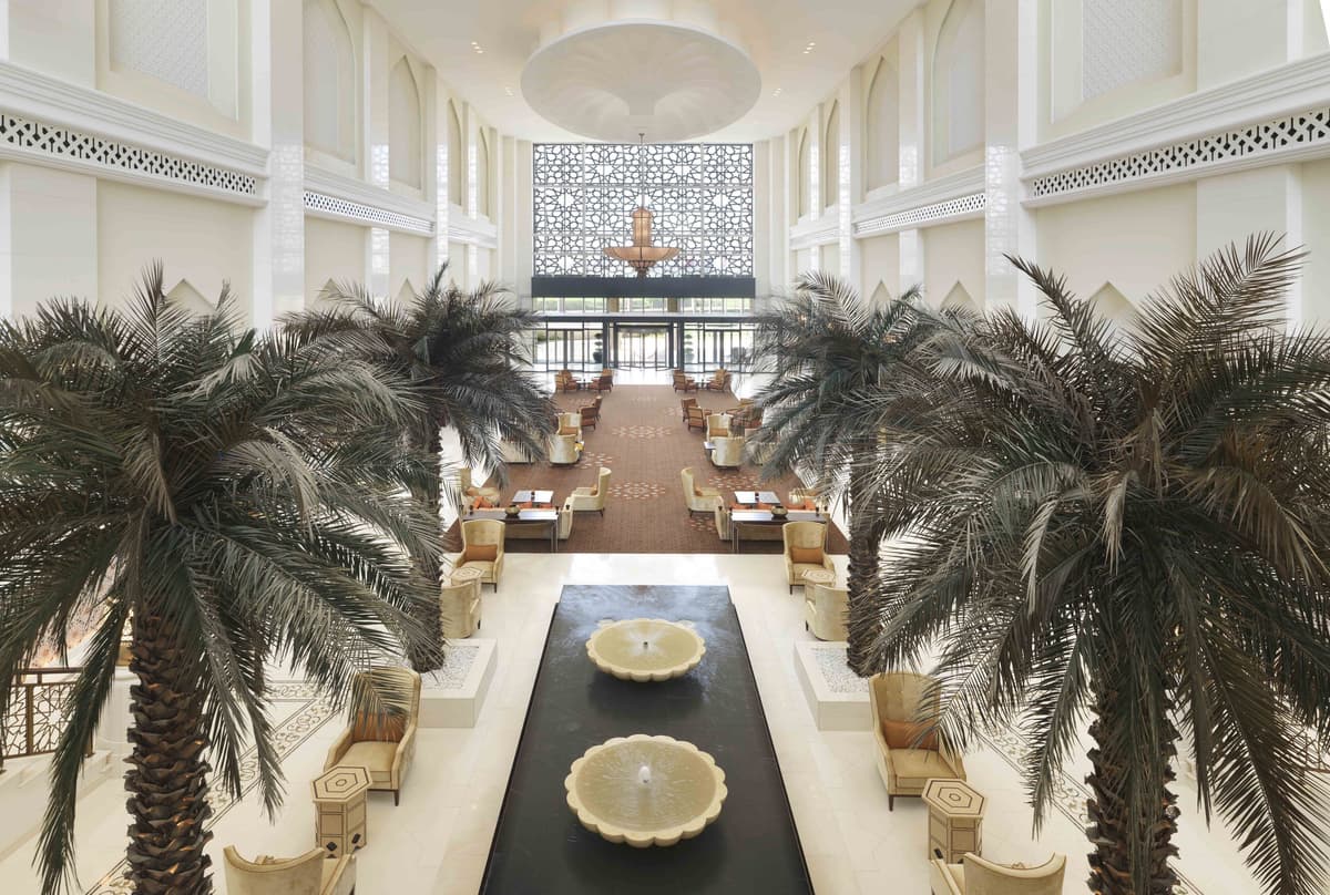 Bab Al Qasr Hotel