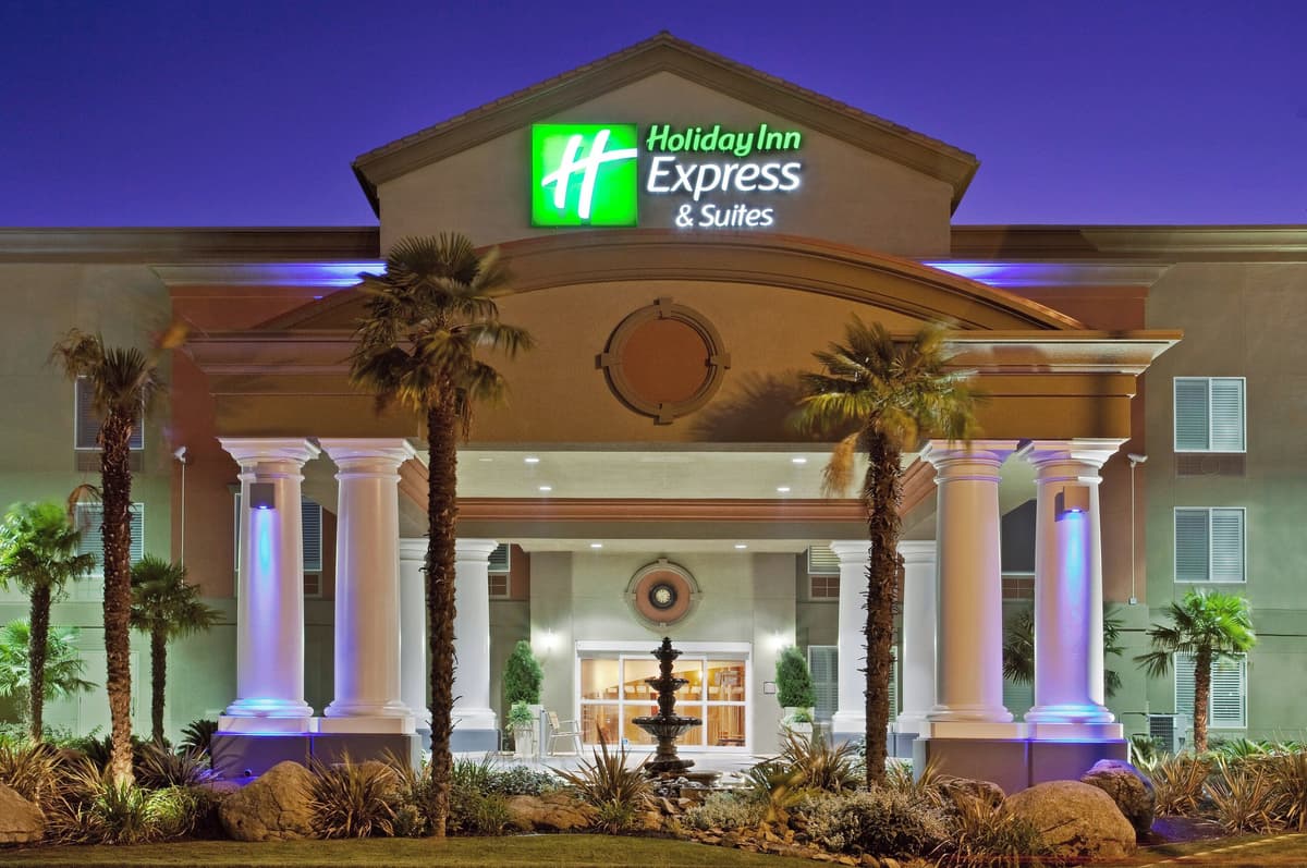 Holiday Inn Express and Suites Modesto by IHG