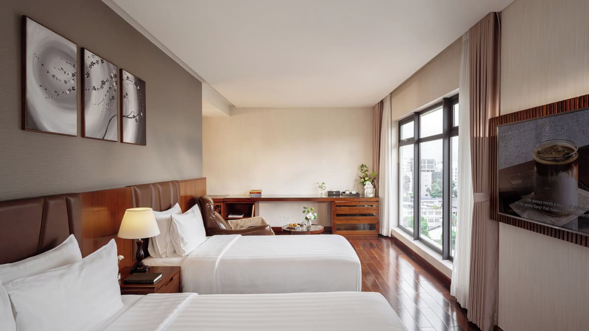 Orchids Saigon Hotel
