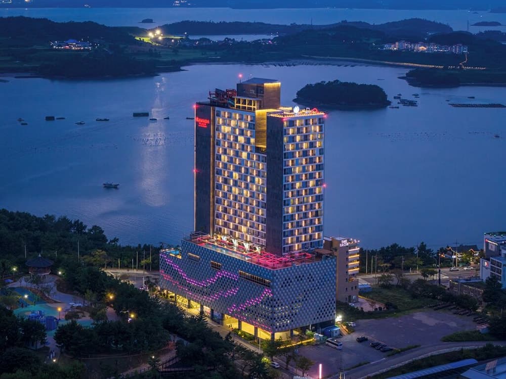 Ramada Plaza by Wyndham Dolsan Yeosu