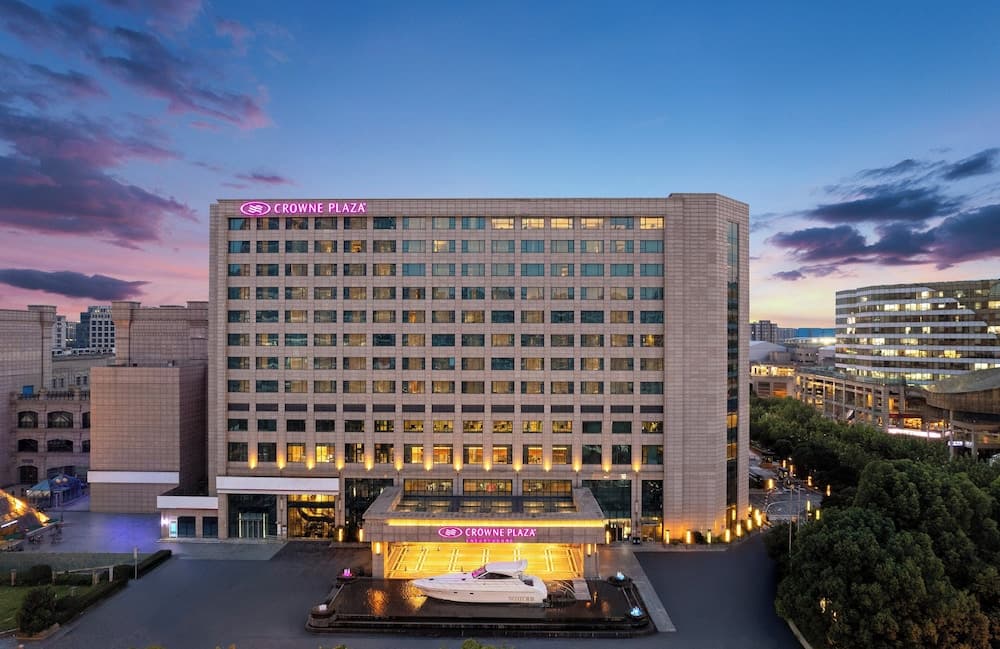Crowne Plaza Shanghai Noah Square by IHG