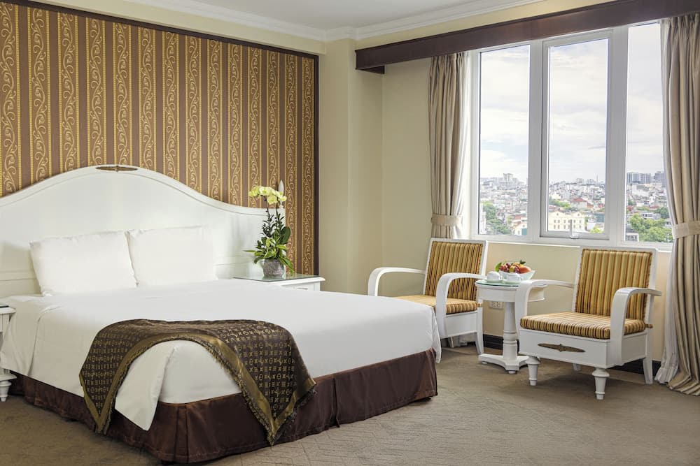 Chalcedony Grand Hotel