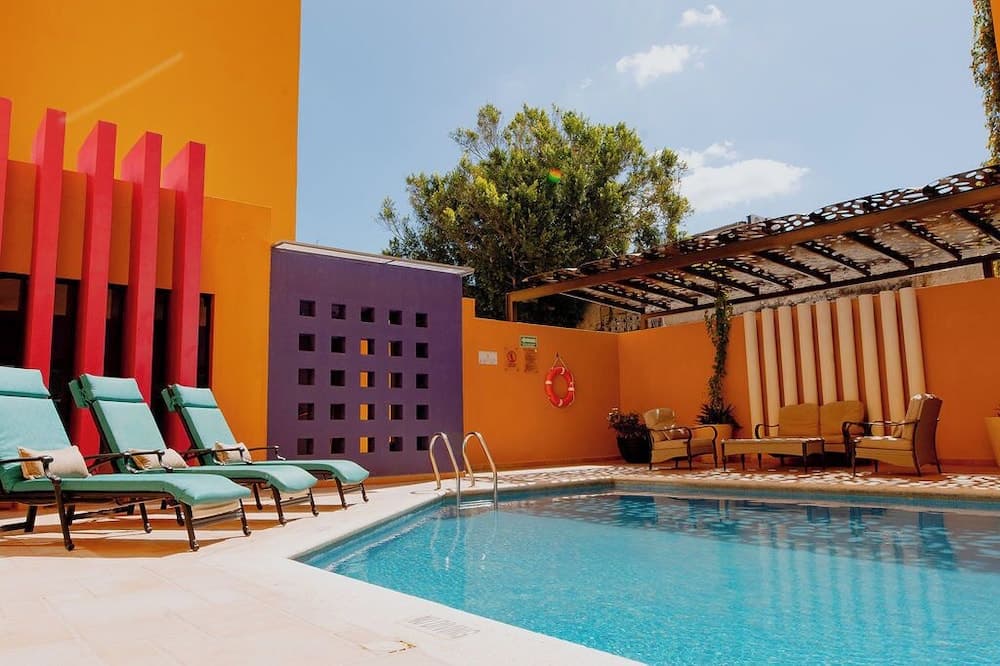 Hotel Plaza Colonial