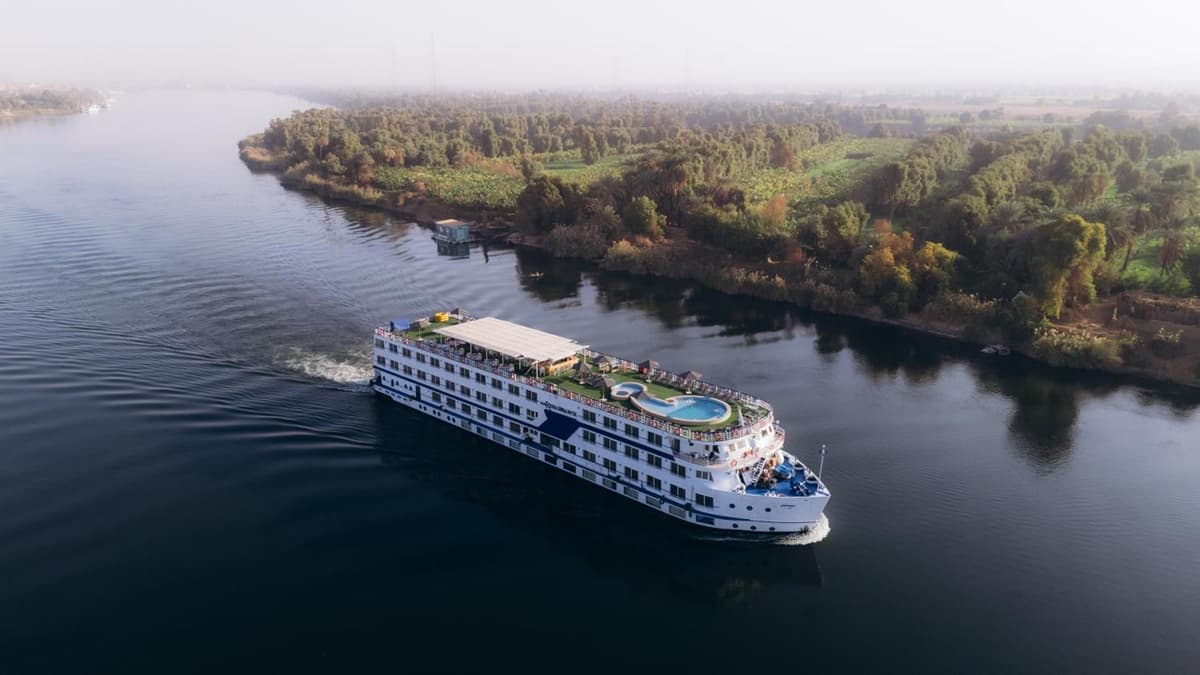 Renaissance Nile Cruise - Every Saturday from Luxor To Aswan for 4 Nights , and every Wednesday from Aswan To Luxor for 3 Nights