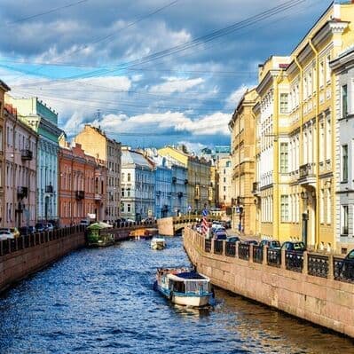 Canal Tour - سانتبطرسبزرغ
