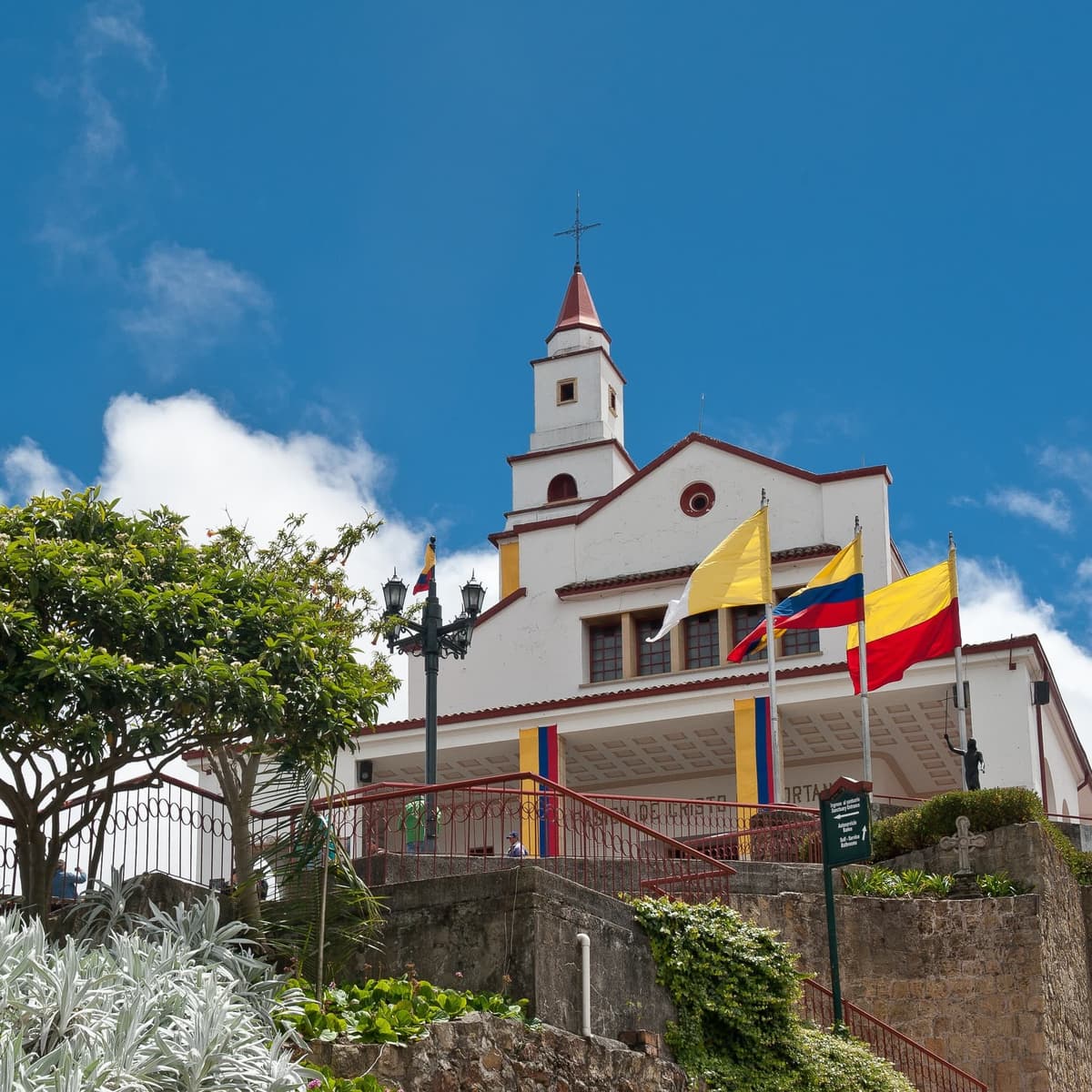 Bogotá City Tour + Monserrate + Entrance to Museums - Bogotá