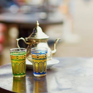 Sosta per il Tè e pasticceria tipica nella suggestiva piazza Jemaa El Fna a Marrakech - Marrakech
