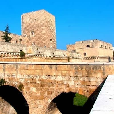 Guided street food tour in the alleys of Bari - Bari