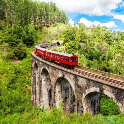 Visita di Ella e dei suoi luoghi più iconici: Little Adam’s Peak e il Nine Arches Bridge - Ella