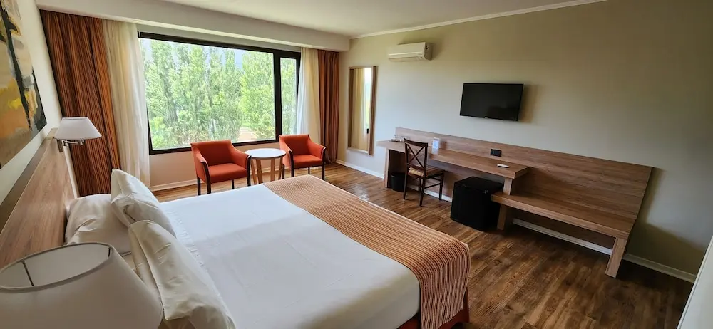 Xelena Hotel & Suites