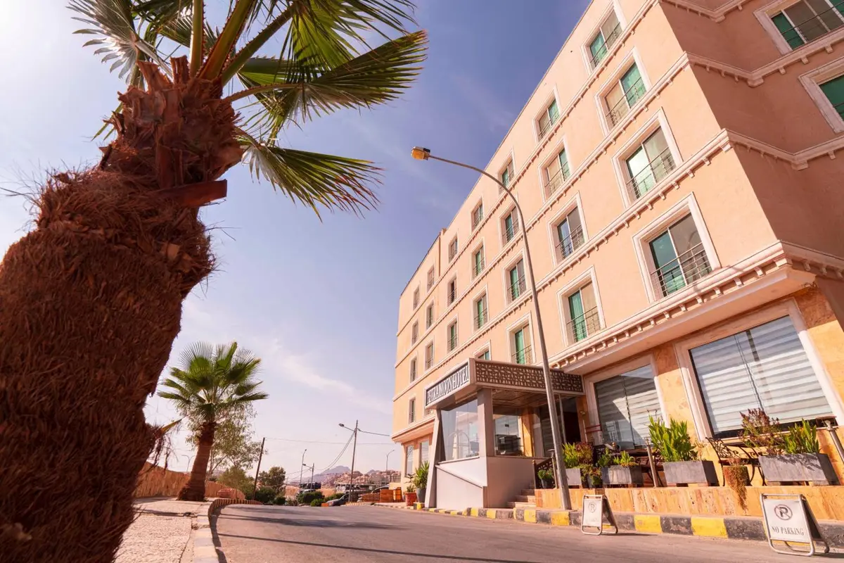 Petra Moon Hotel