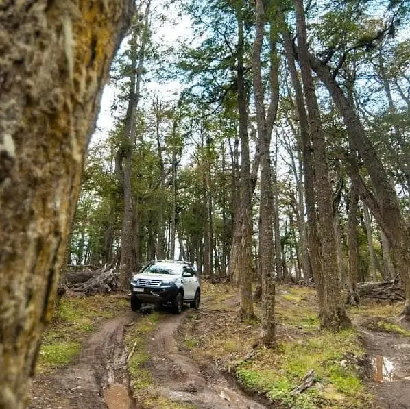 Lagos Off Road 4x4 Excursion: Extreme Nature Among Mountains and Secret Lakes - Ushuaia