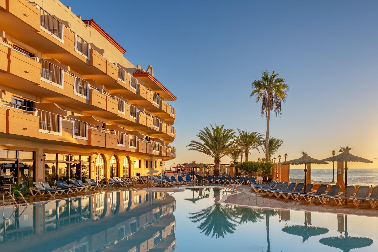 Elba Castillo San Jorge & Antigua Suite Hotel