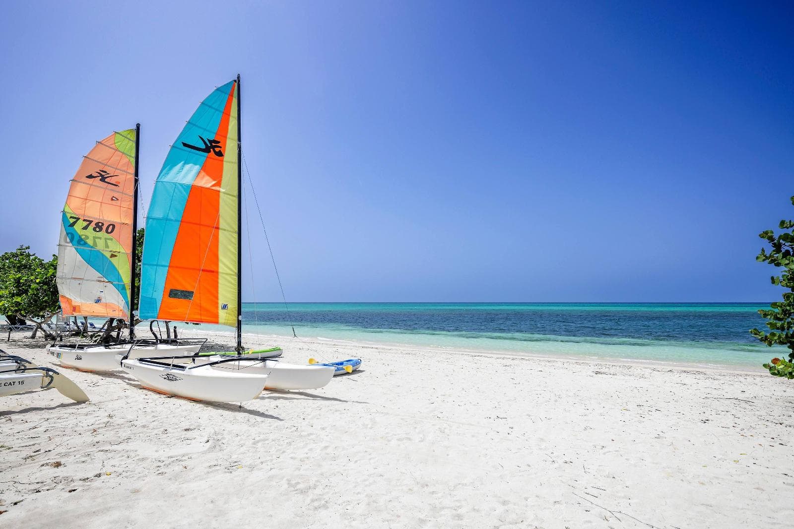 Sol Turquesa Beach
