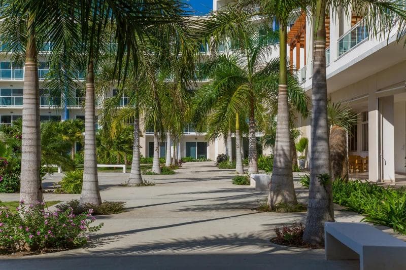 Gran Muthu Almirante Beach