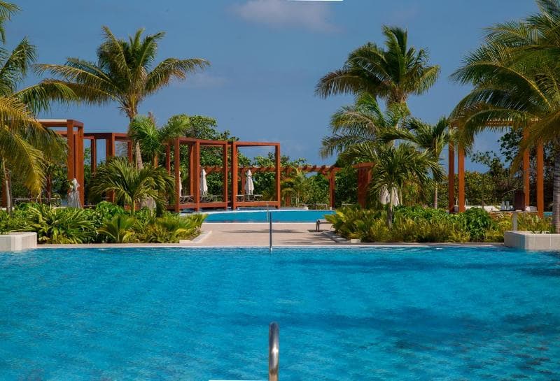 Gran Muthu Almirante Beach