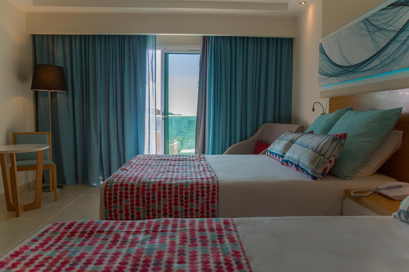 Gran Muthu Almirante Beach