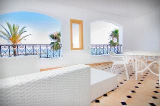 Park Plaza Suites