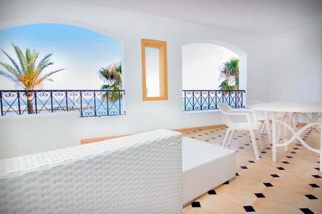 Park Plaza Suites