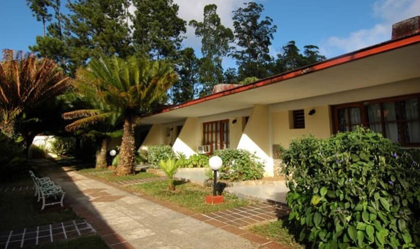 HOTEL LOS HELECHOS