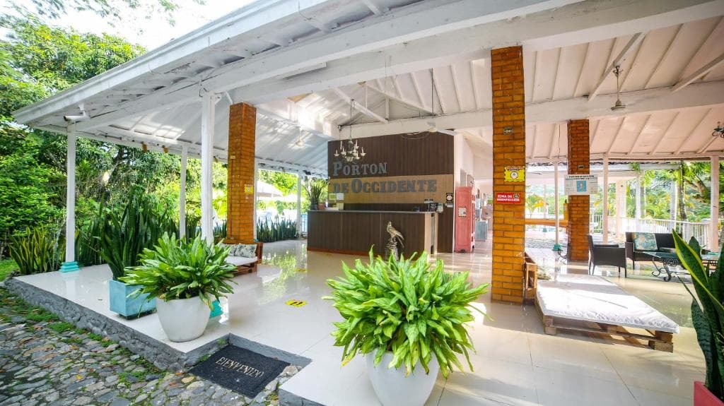 Portón de Occidente by Bernalo Hotels