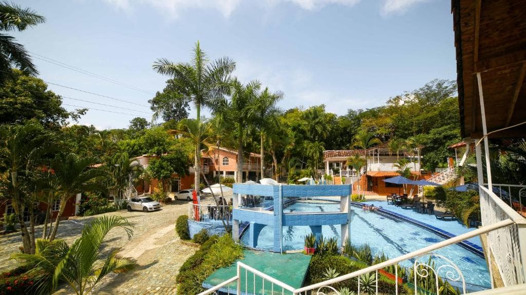 Portón de Occidente by Bernalo Hotels