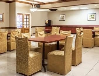 Knights Inn – Toronto East