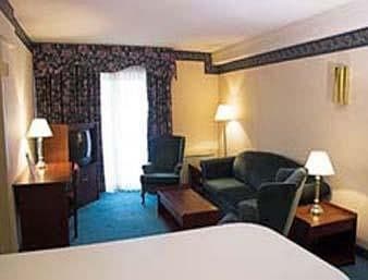 Knights Inn – Toronto East