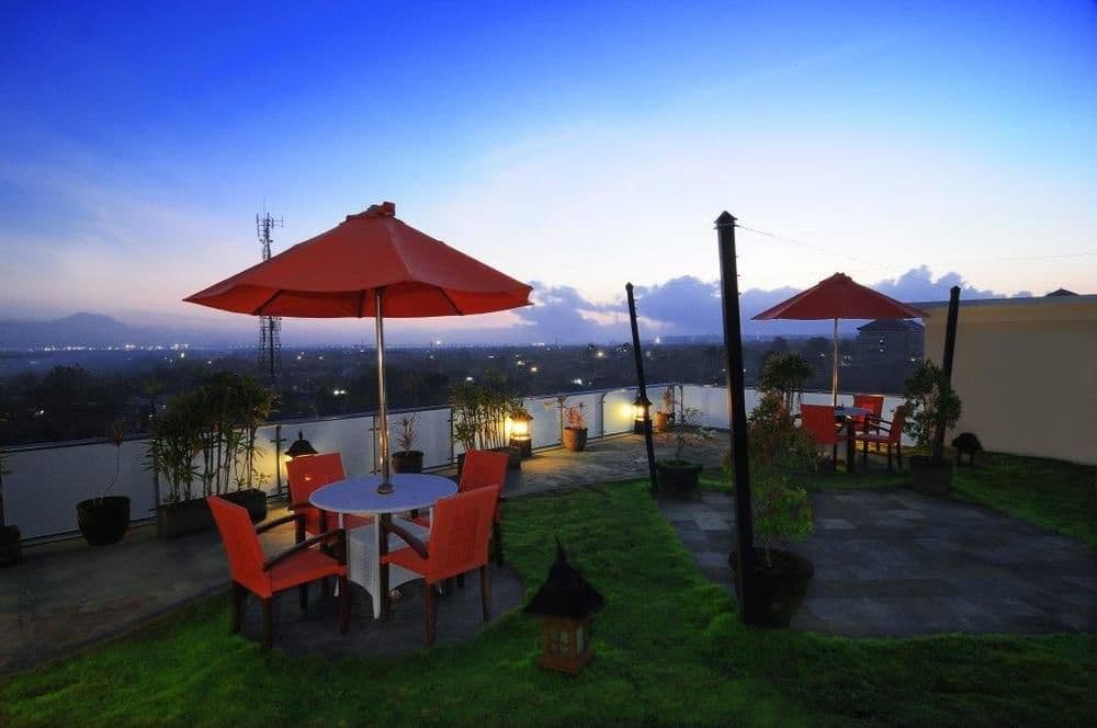 DenBukit Residence & Suite