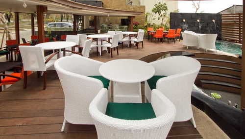 DenBukit Residence & Suite