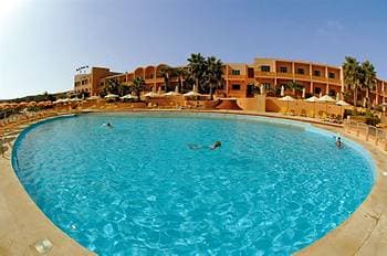 Comino Hotel and Bungalows