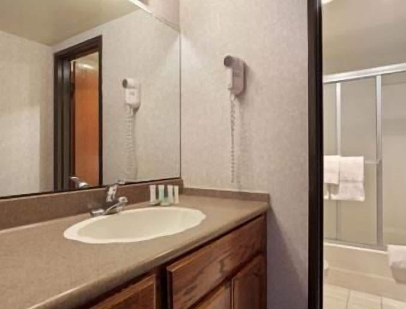 Travelodge by Wyndham Ocean Front