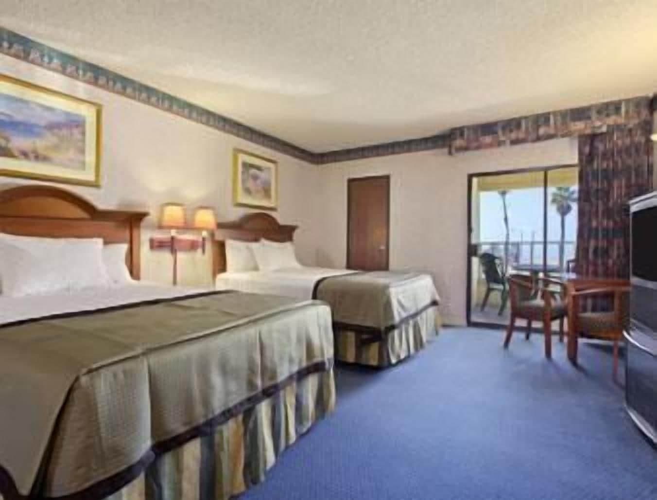 Travelodge by Wyndham Ocean Front