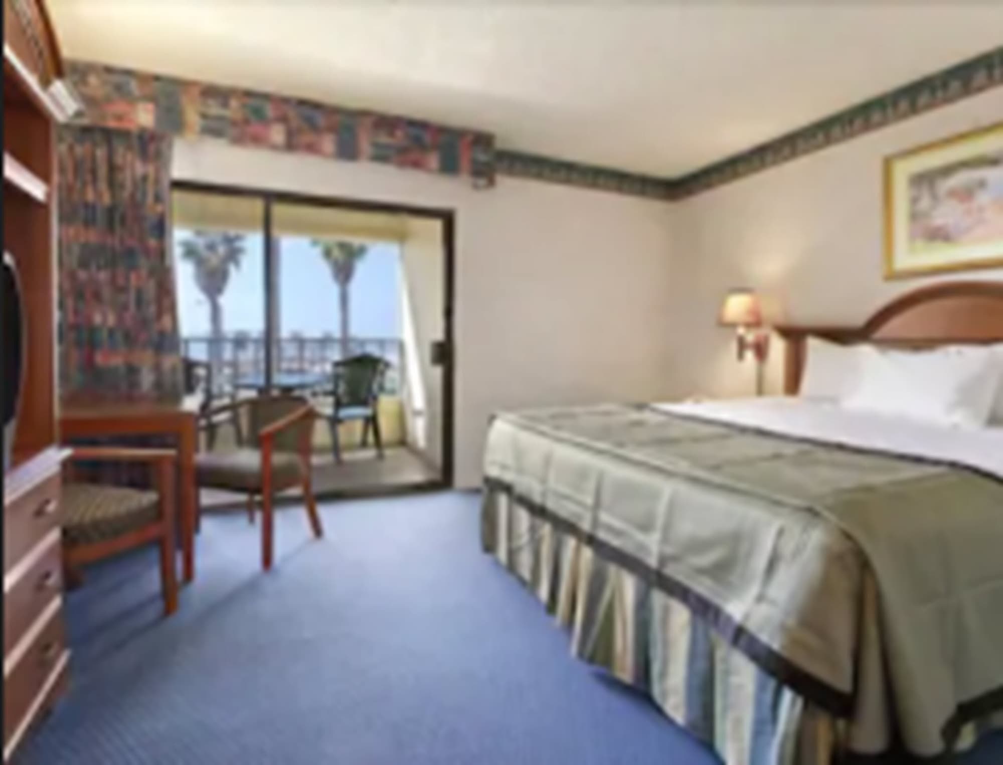 Travelodge by Wyndham Ocean Front